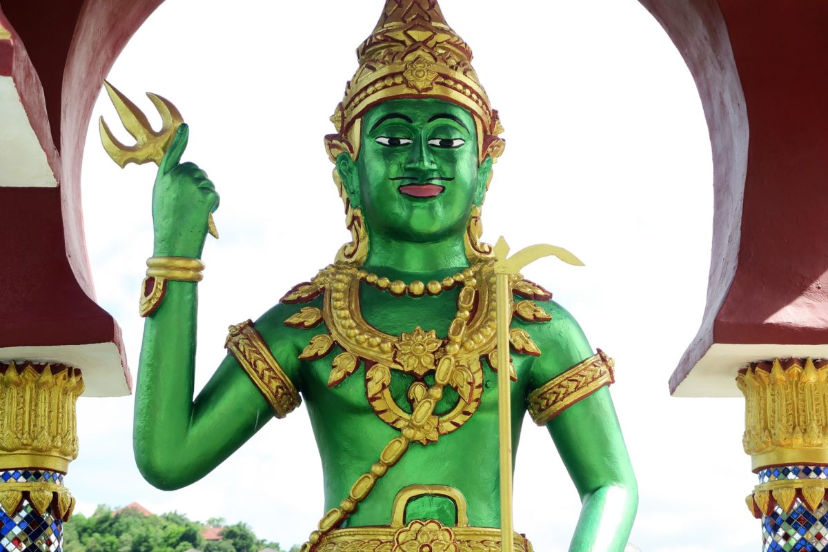 Statue de divinité hindoue conseils de santé pour un voyage en Thaïlande