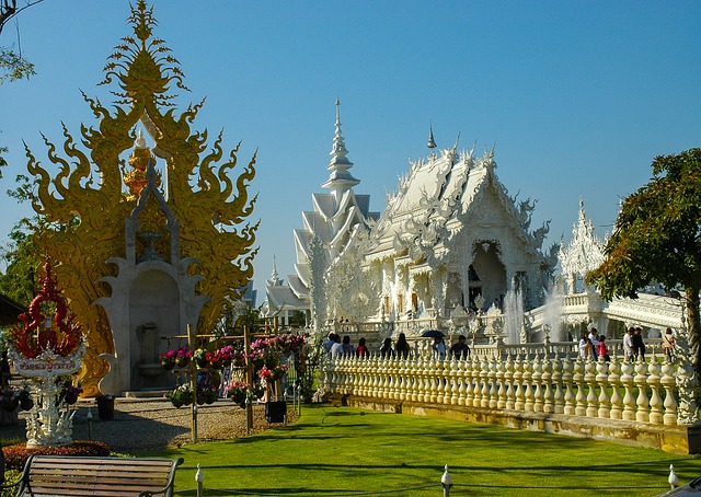 Le Wat Rong Khun, temple blanc de Chiang Rai